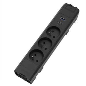 Multipresa in tecnopolimero autoestinguente con 3 prese tipo Francia (E), 1 USB tipo A e 1 USB tipo C